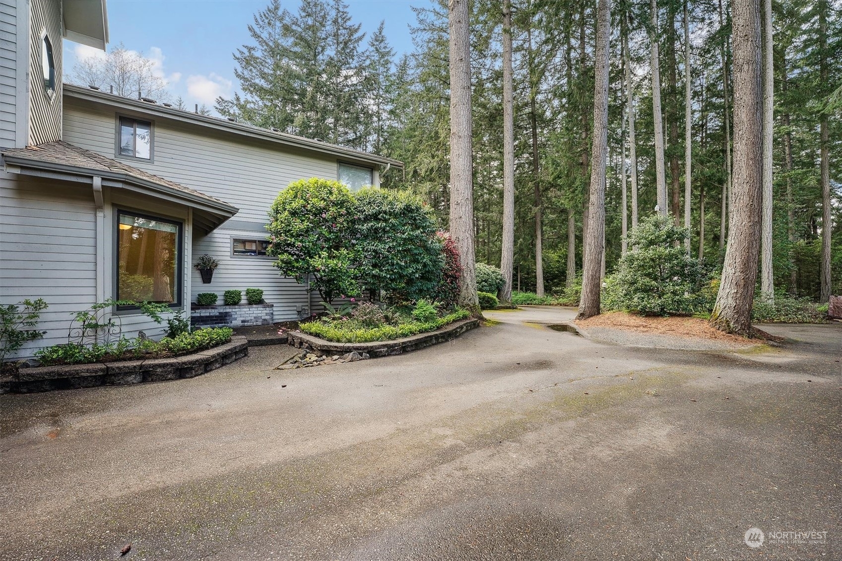 Property Photo:  935 9th Circle 3  WA 98333 