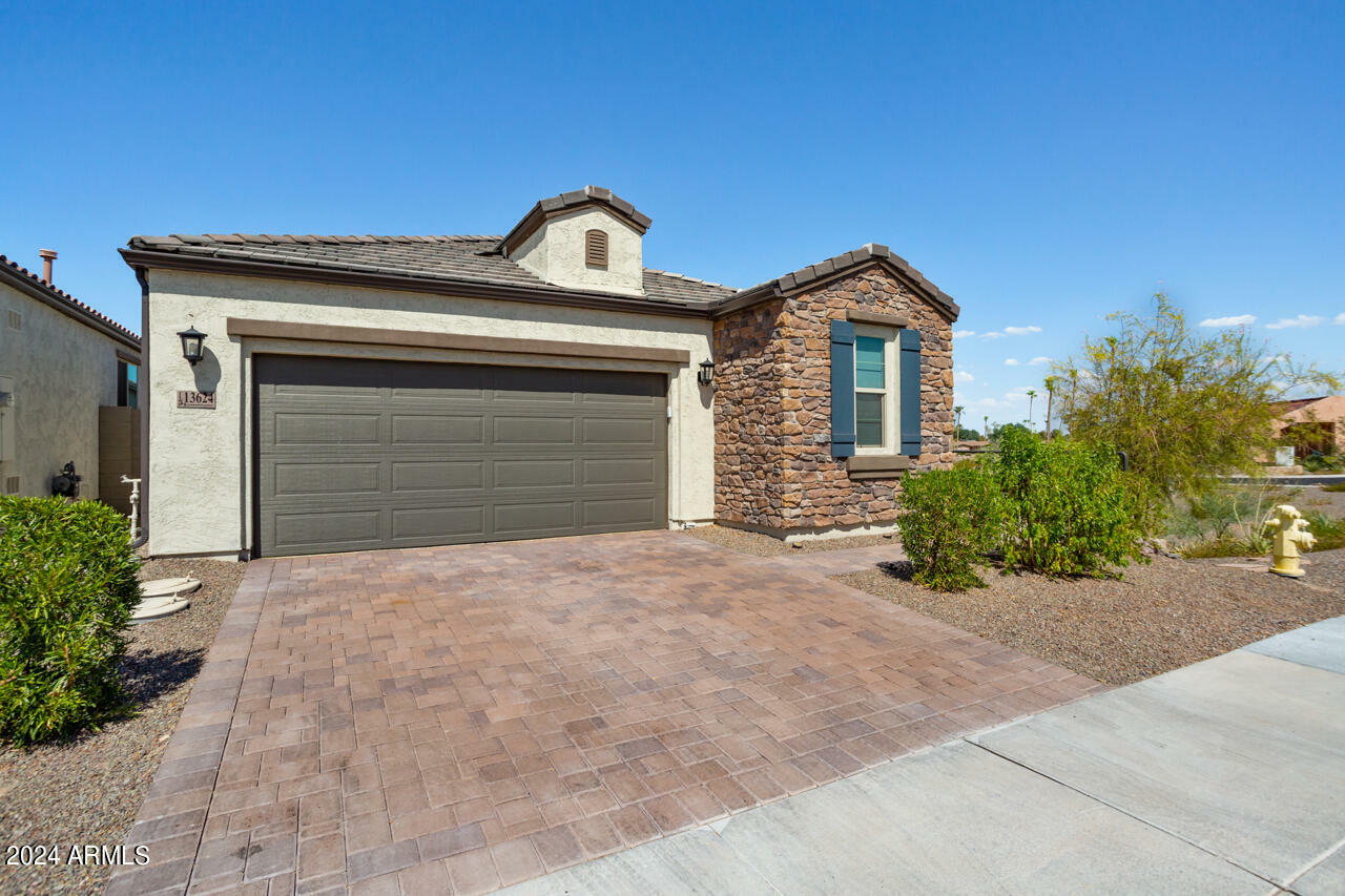 Property Photo:  13624 W Desert Glen Drive  AZ 85375 