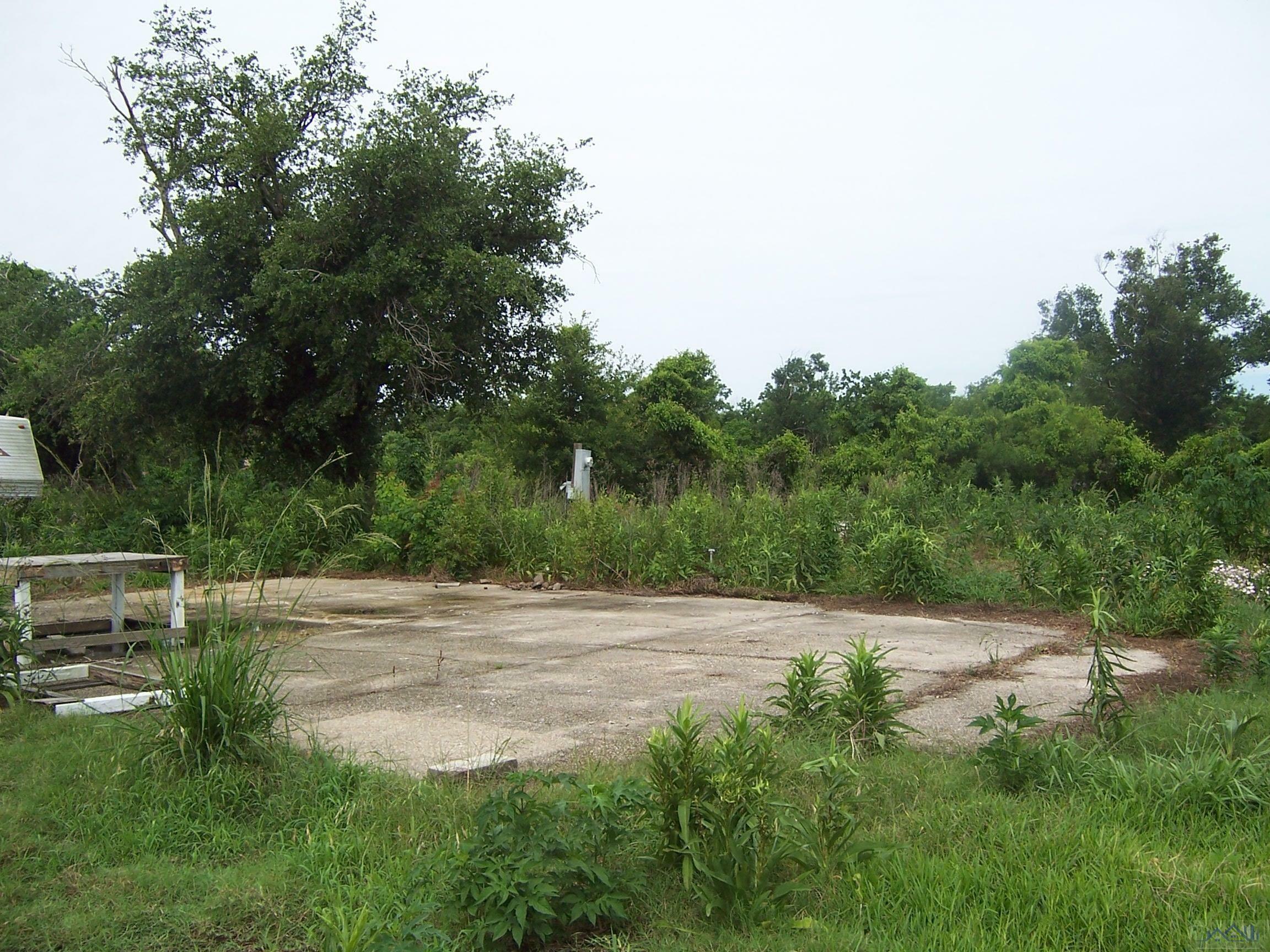 Property Photo: 2494 Highway 665 LA 70377