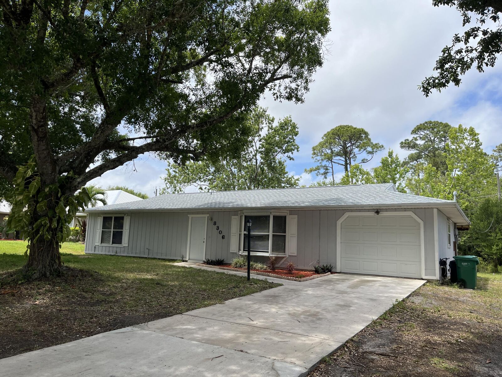 Property Photo: 8306 Kenwood Road FL 34951