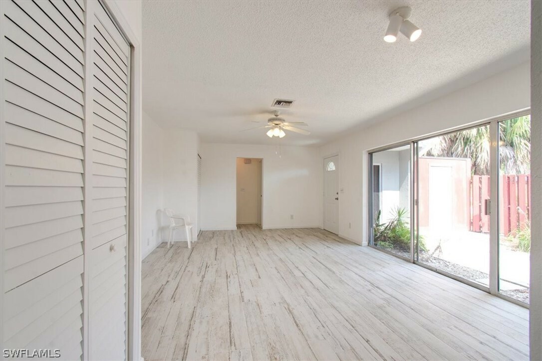 Property Photo:  1165 Palm Avenue 9A  FL 33903 