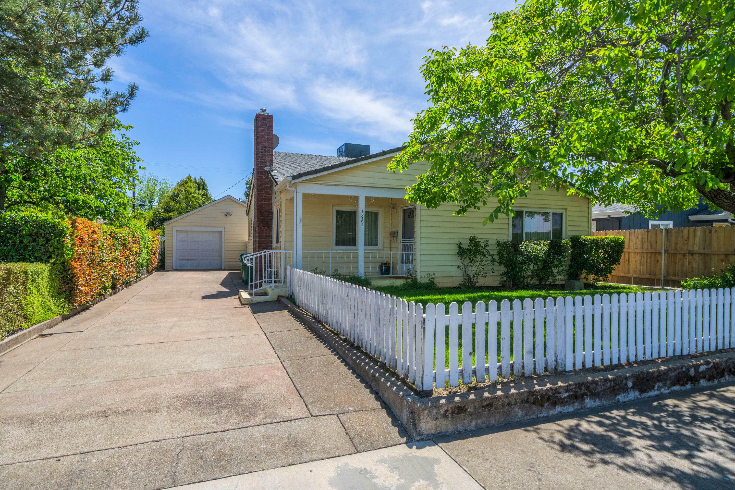 Property Photo:  1881 Briggs Street  CA 96007 