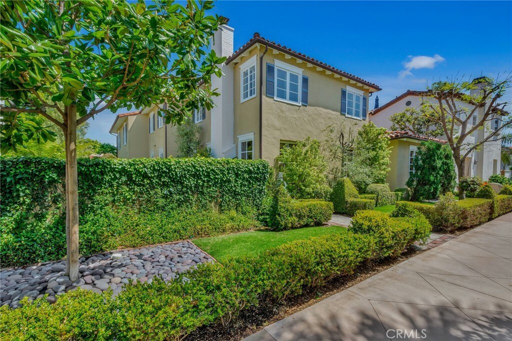 Property Photo: 209 Via Dijon CA 92663