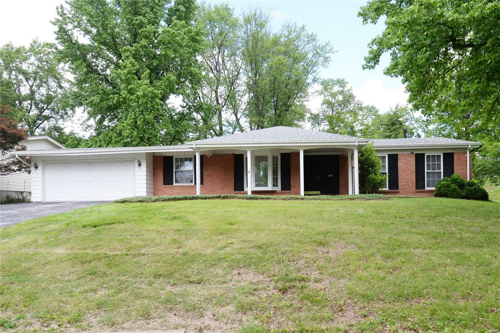 Property Photo:  12131 Lake Meade Drive  MO 63146 