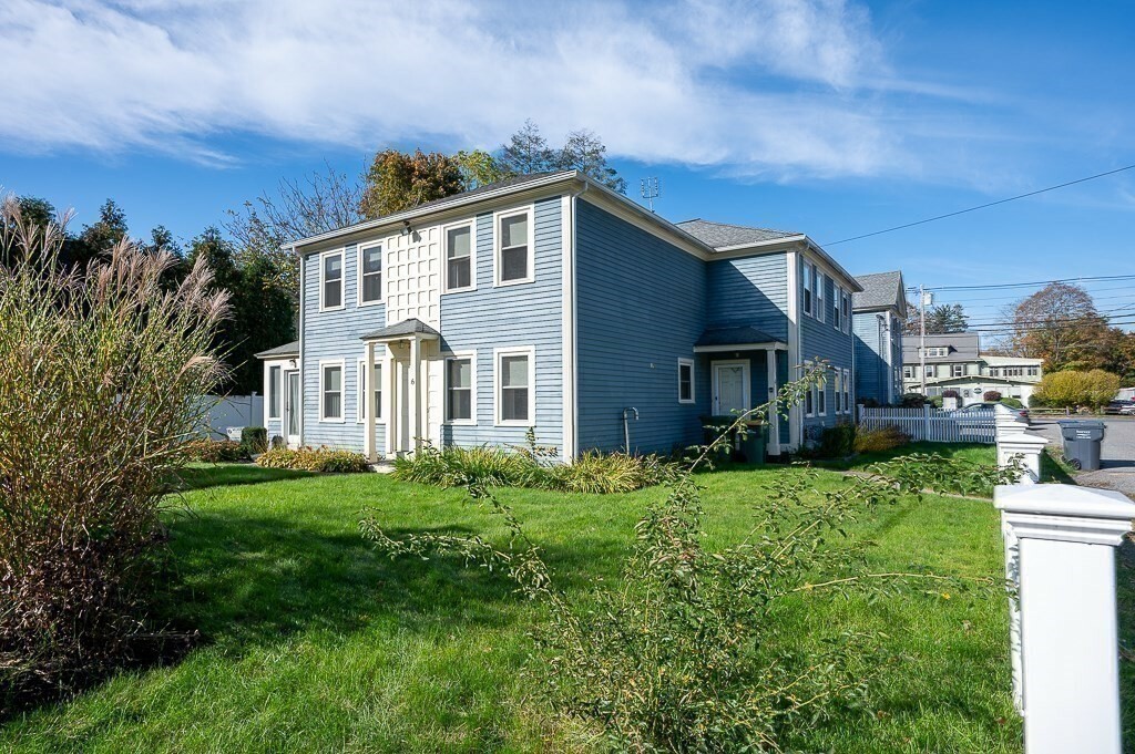 Property Photo:  17 Kilbourn Rd 6  MA 01523 