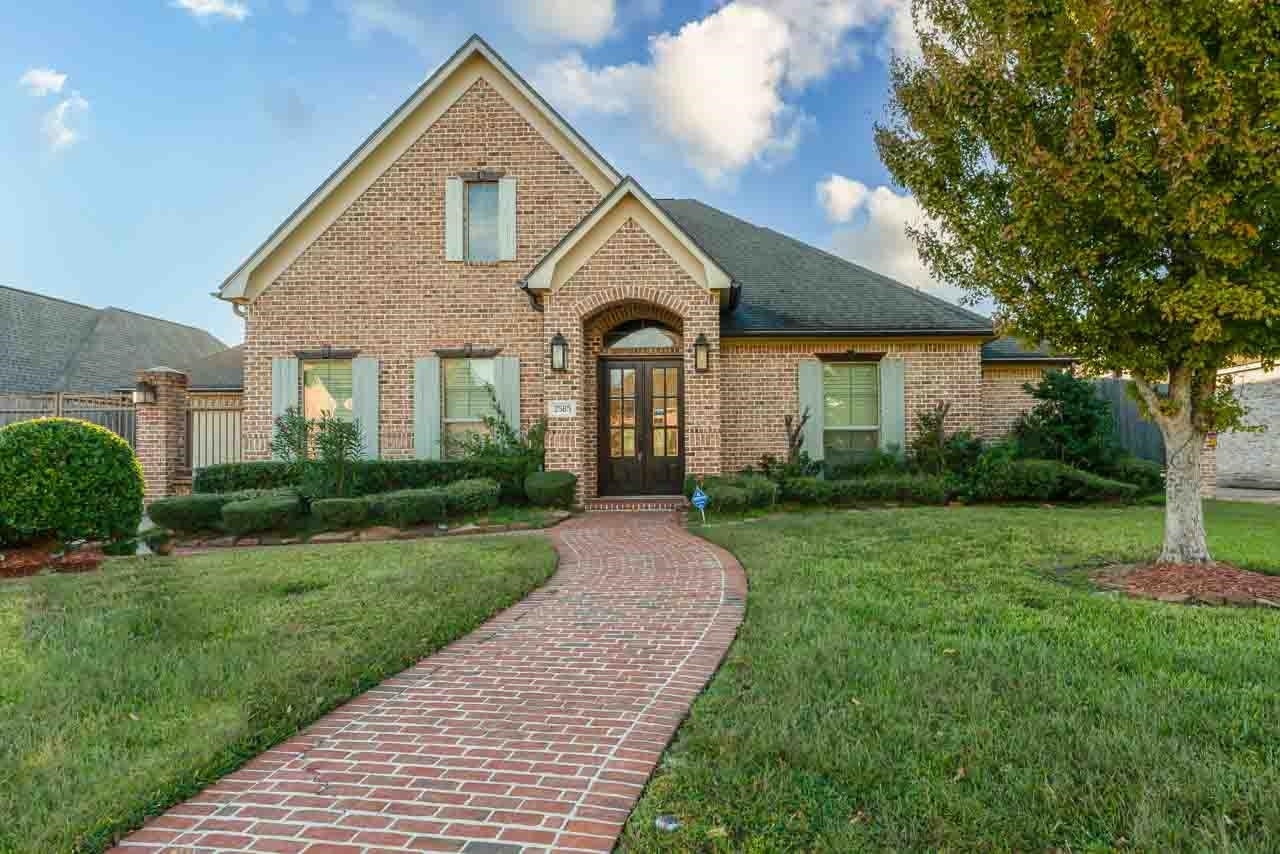 Property Photo:  2585 Amberwood Drive  TX 77713 