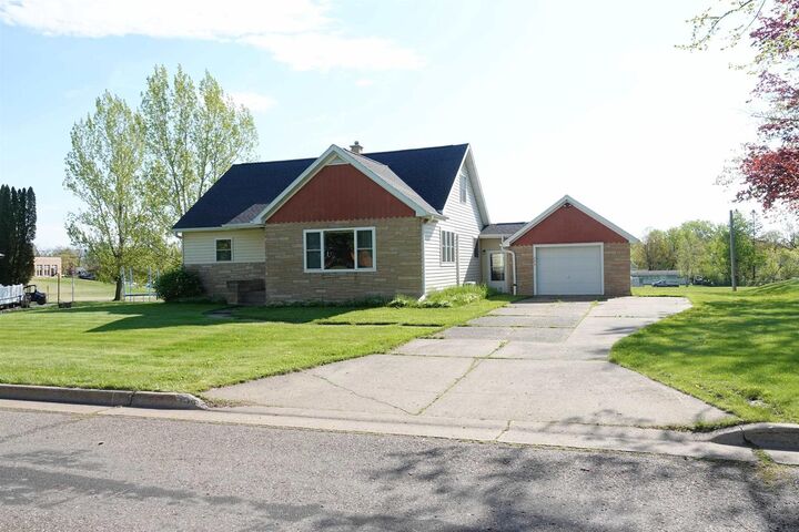 324 South Vincent Street  Medford WI 54451 photo