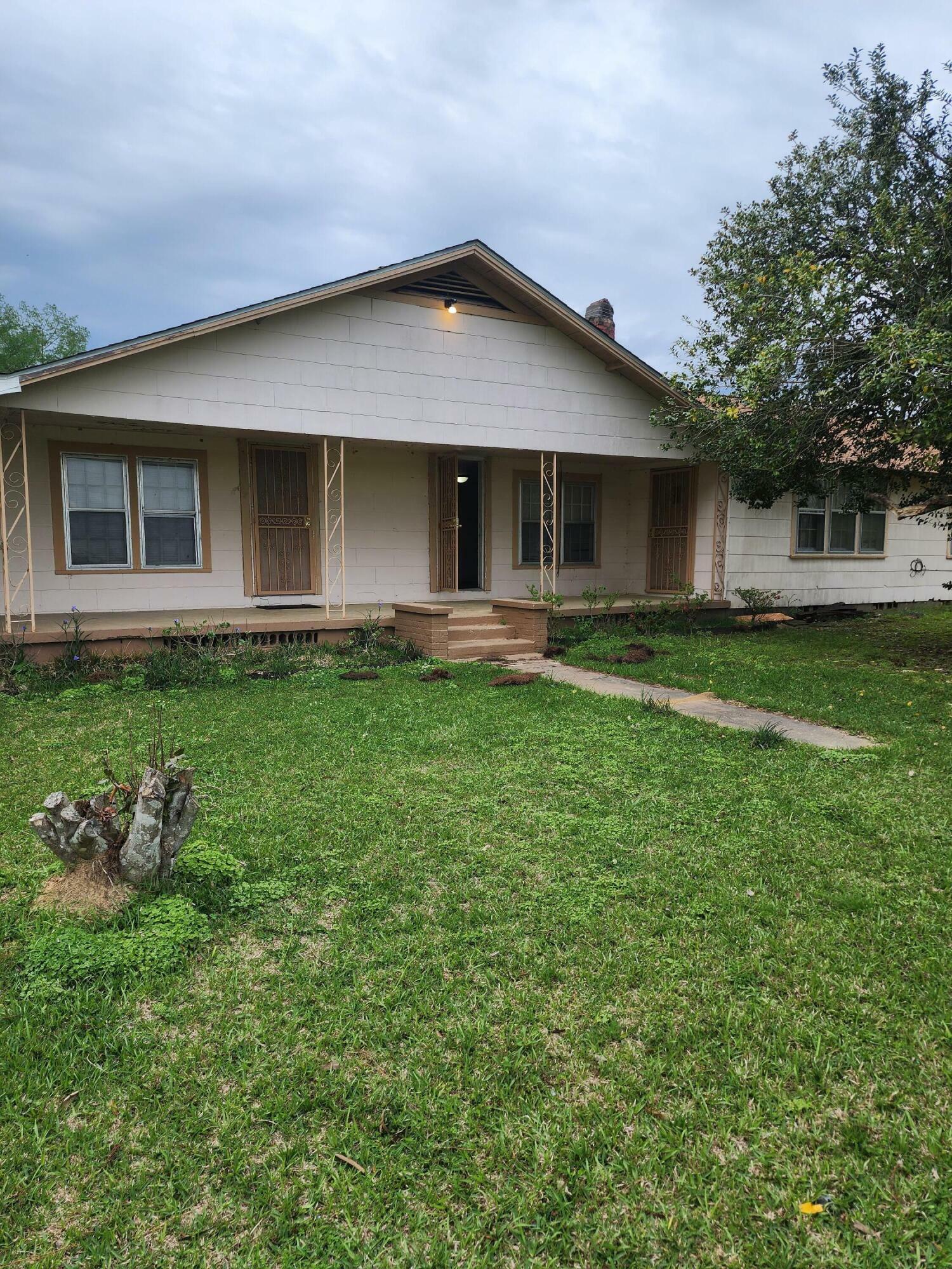 Property Photo: 939 Salem School Road MS 39428