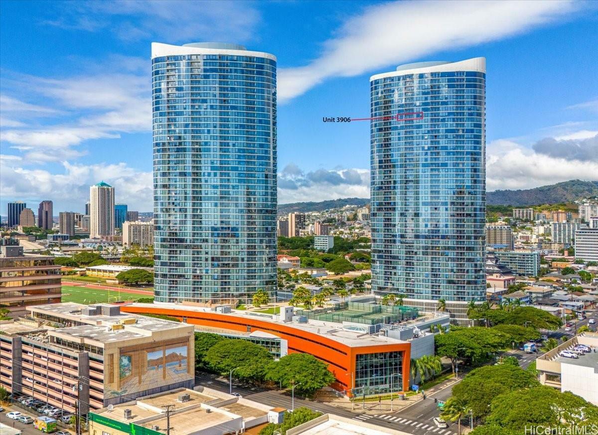 Property Photo:  1296 Kapiolani Boulevard 3906 (W/Den &Amp East)  HI 96814 