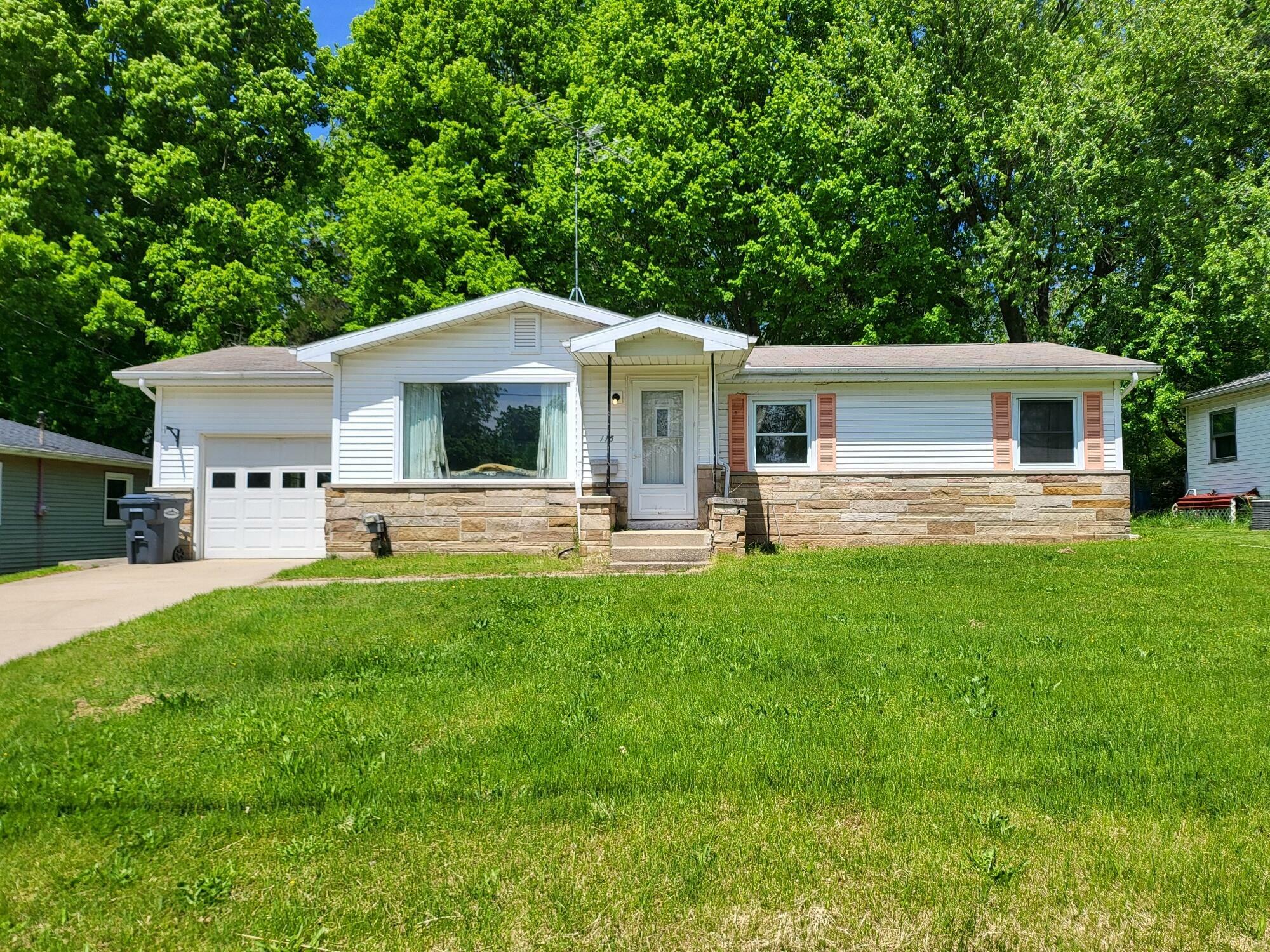 Property Photo:  115 Paras Hill Drive  MI 49057 