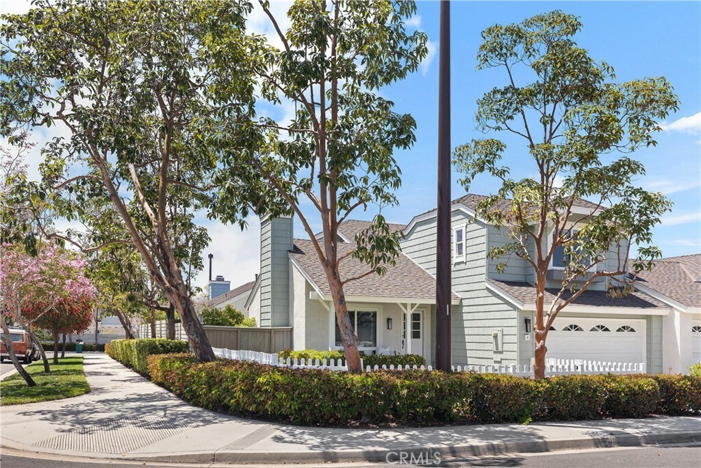Property Photo: 2 Amberleaf CA 92614