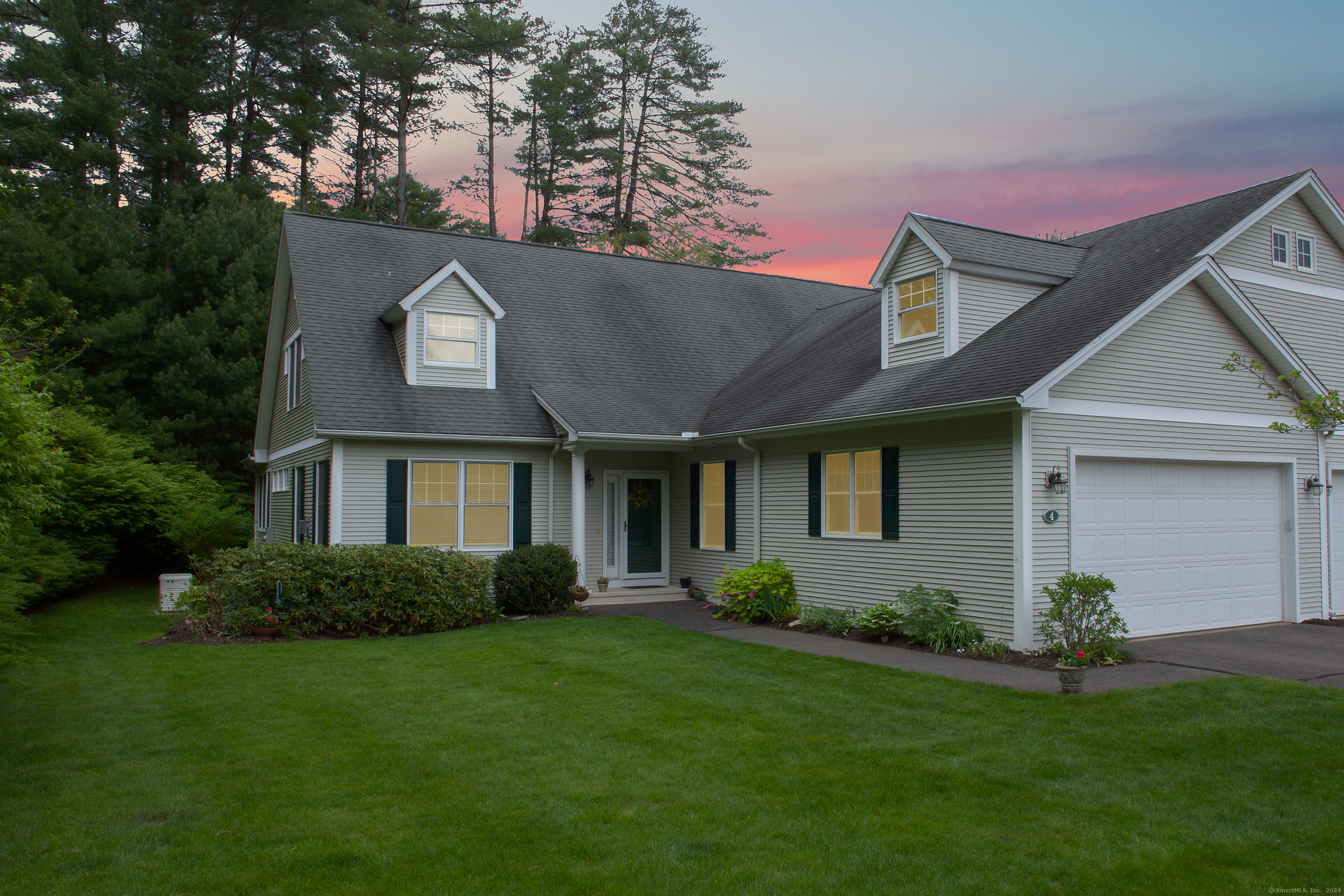 Property Photo:  4 Wildflower Terrace 4  CT 06001 