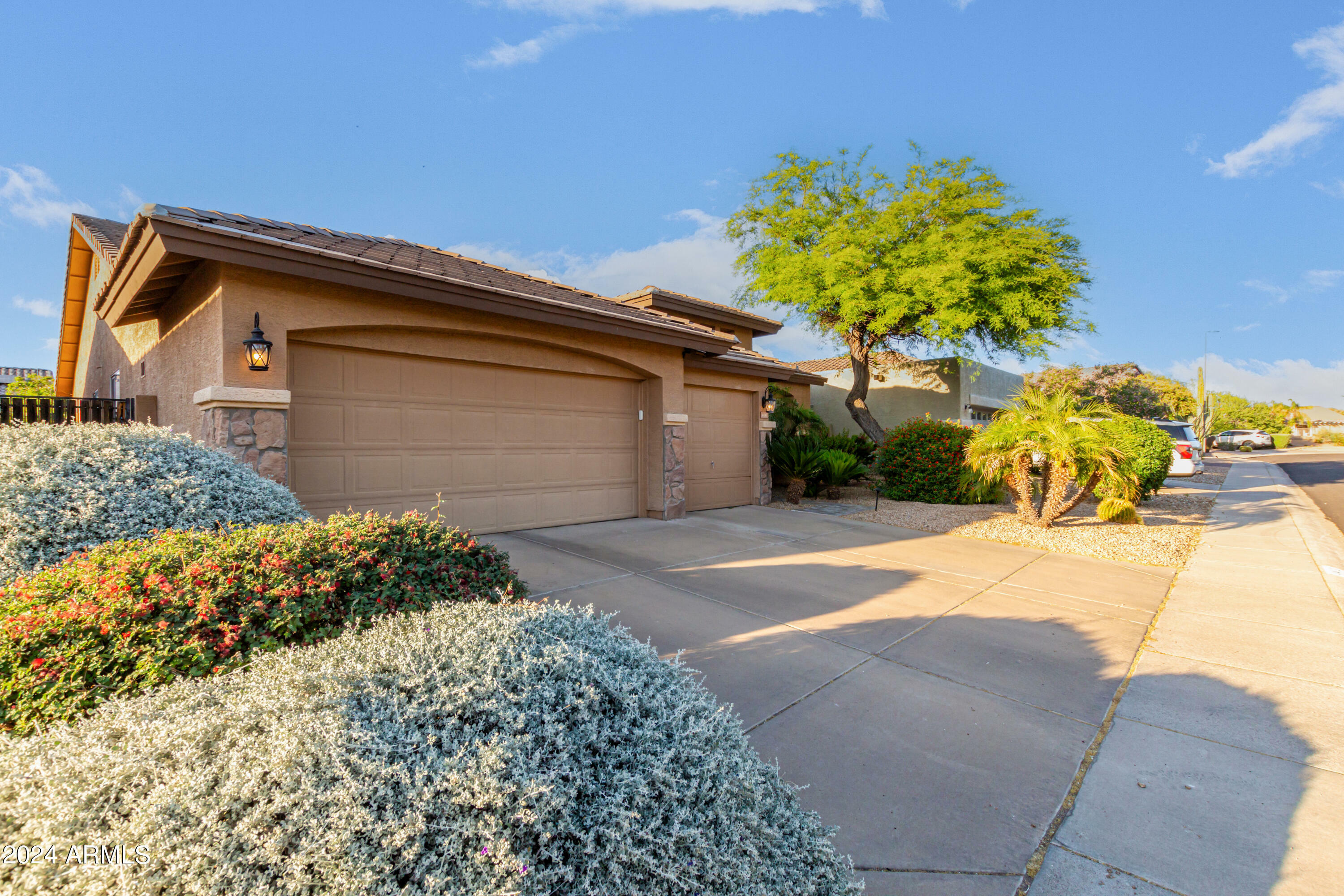 Property Photo:  4410 E Lariat Lane  AZ 85050 