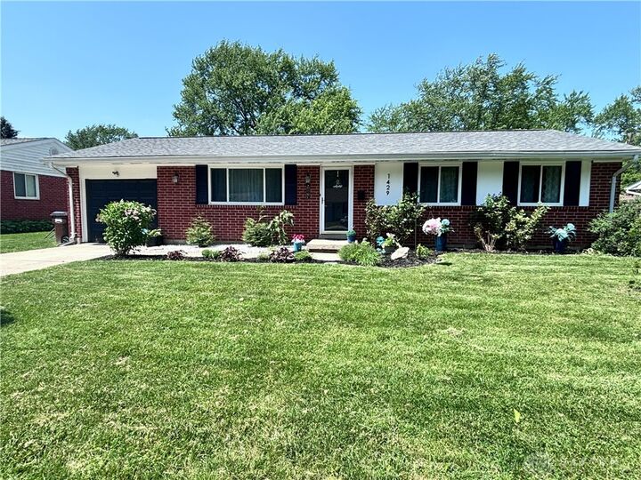 1429 Wedgewood Drive  Fairborn OH 45324 photo