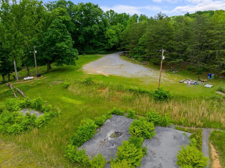 Property Photo:  1500 S Davy Crockett Pkwy Parkway  TN 37813 
