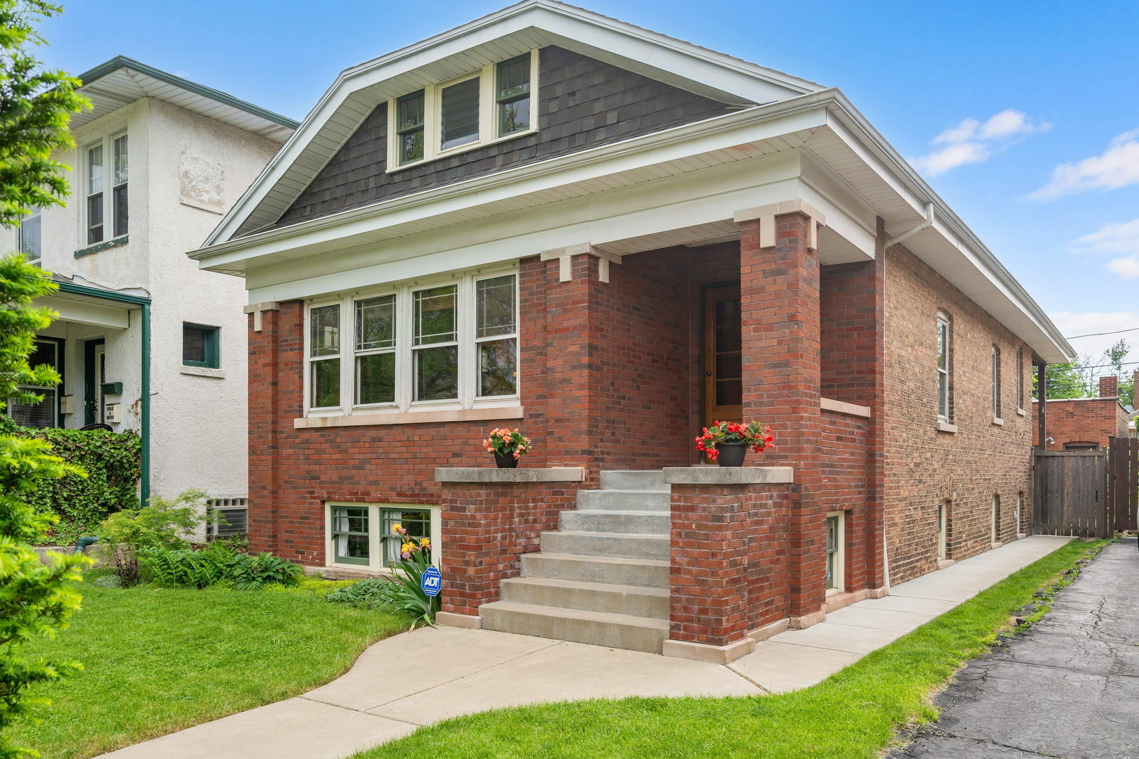 Property Photo:  5050 N Bernard Street  IL 60625 