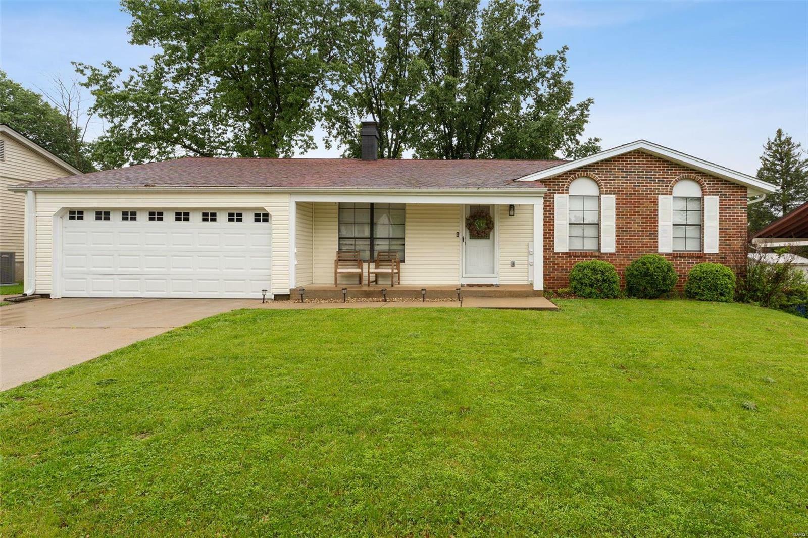 Property Photo:  1234 Kings Trail Lane  MO 63026 