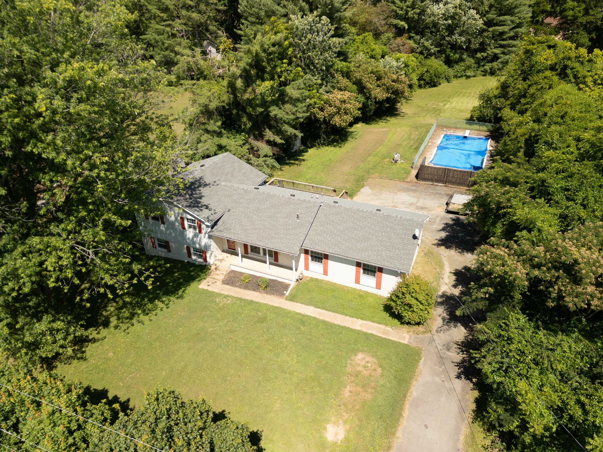 Property Photo:  802 Green Valley Rd  TN 37122 