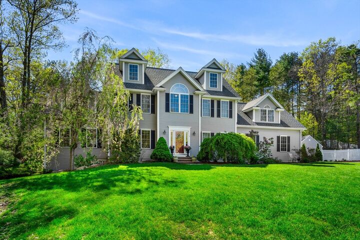 Property Photo:  6 Holly Drive  MA 01824 