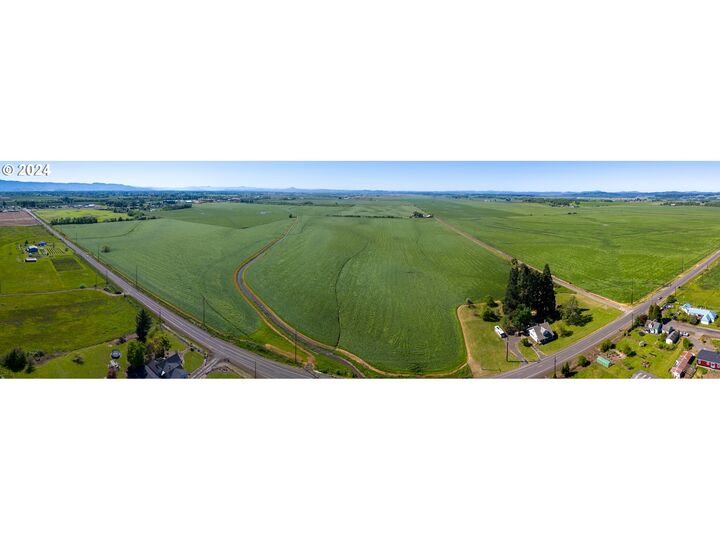 Property Photo:  28766 Highway 36  OR 97448 