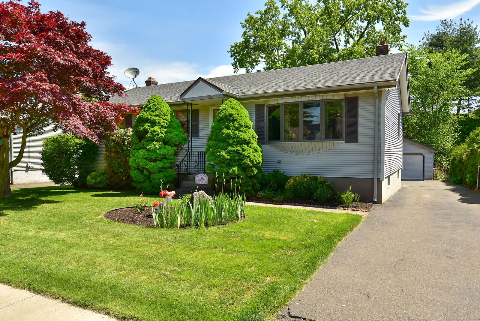 Property Photo: 110 Skinner Road CT 06037