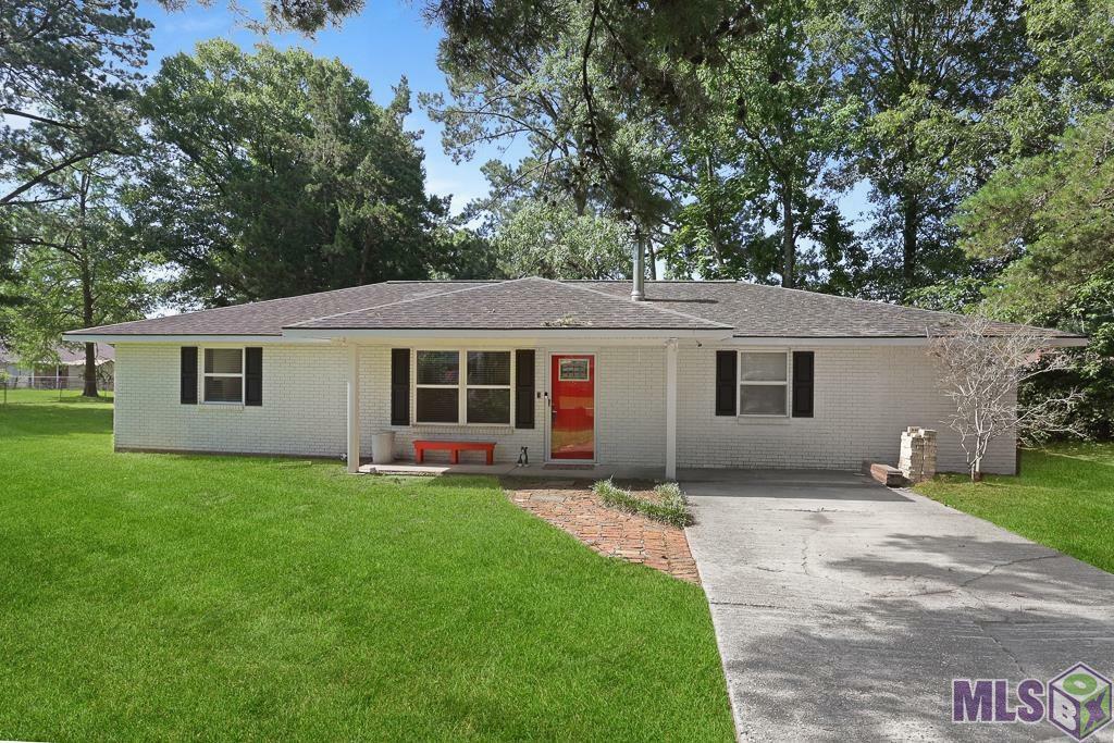 Property Photo: 13378 Fern St LA 70785