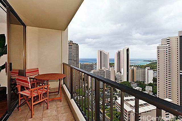 Property Photo: 411 Hobron Lane 3006 HI 96815
