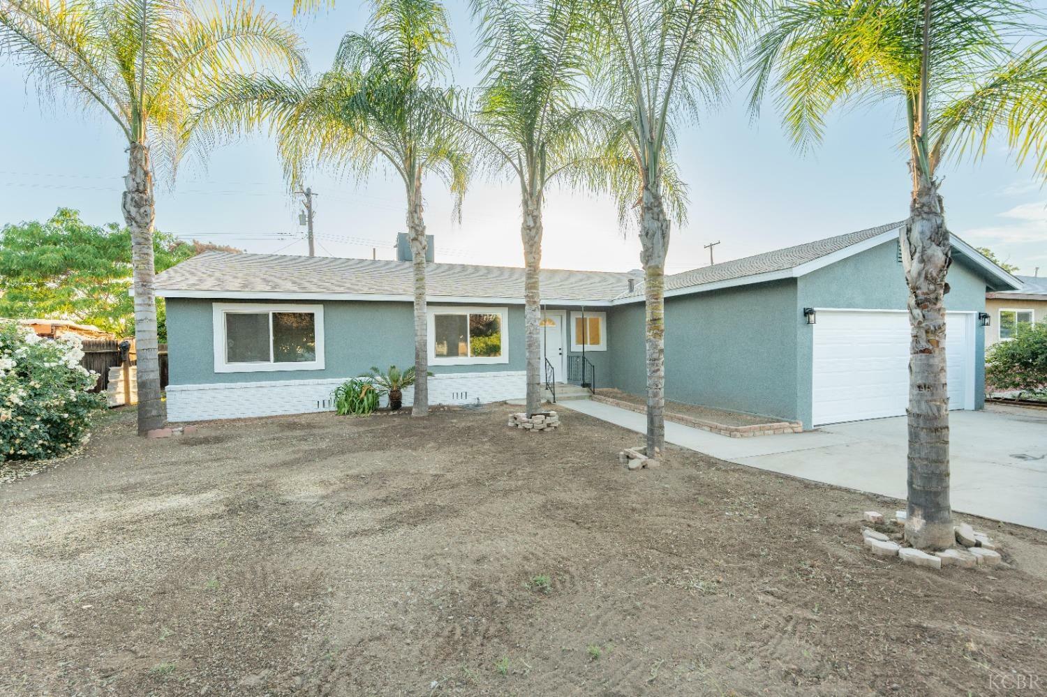 Property Photo:  22695 Road 130  CA 93274 