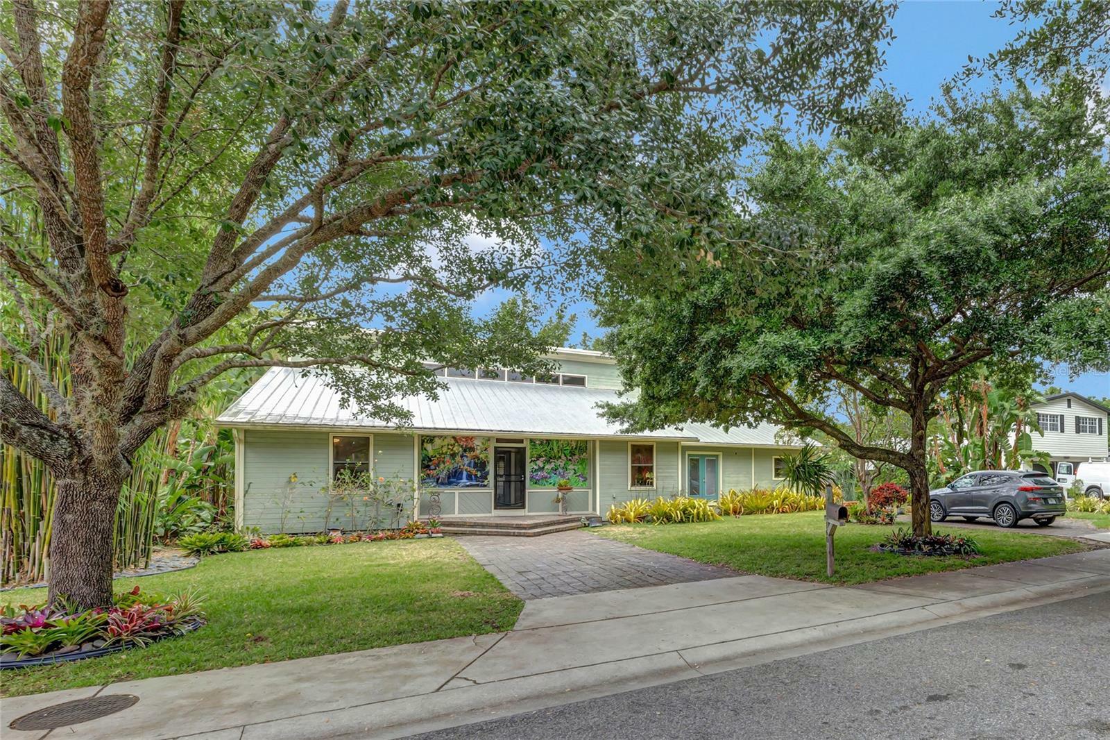 Property Photo:  1601 Lyndale Boulevard  FL 32751 