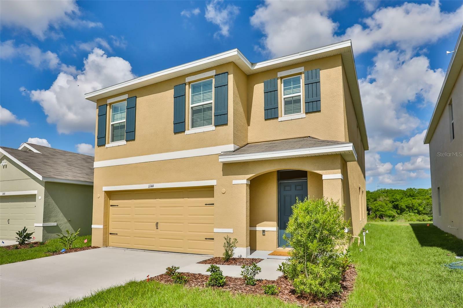 Property Photo:  11144 Leland Groves Drive  FL 33579 