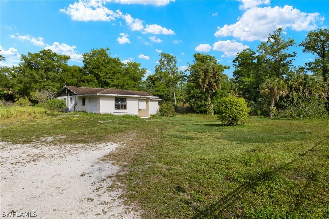 Property Photo:  441 6th Street SE  FL 34117 