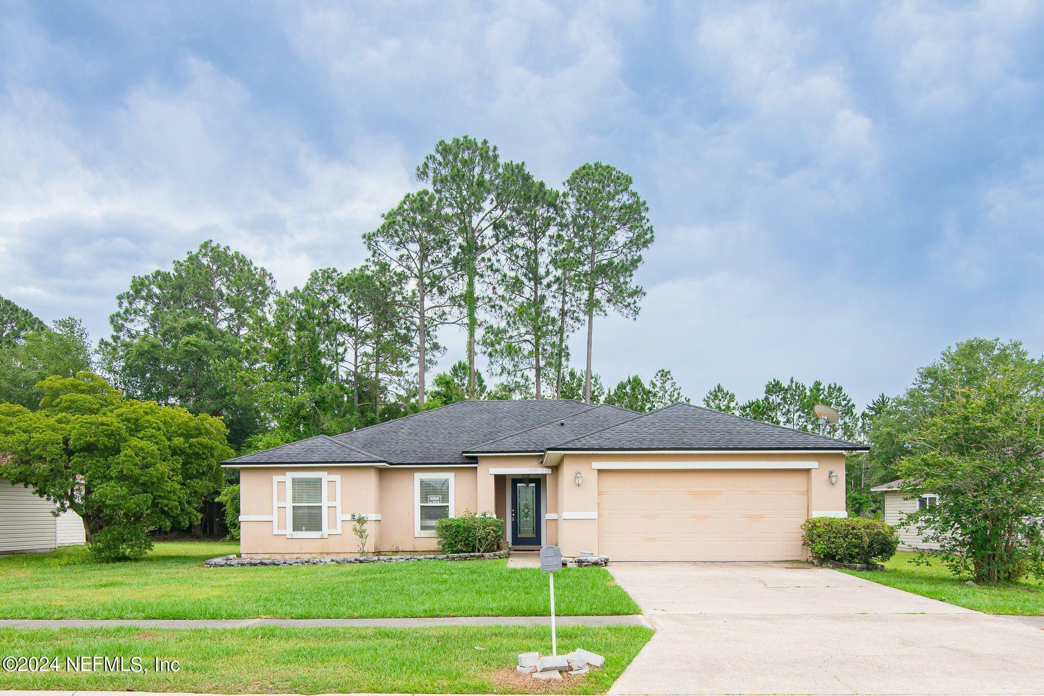 Property Photo:  7127 Newman Lake Court  FL 32222 