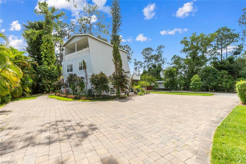 Property Photo:  6230 Bur Oaks Ln  FL 34119 