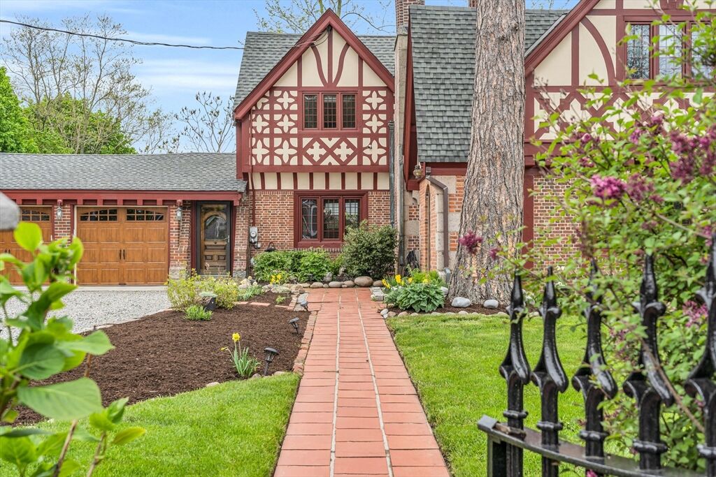 Property Photo:  27 Kimball Ave  MA 01938 