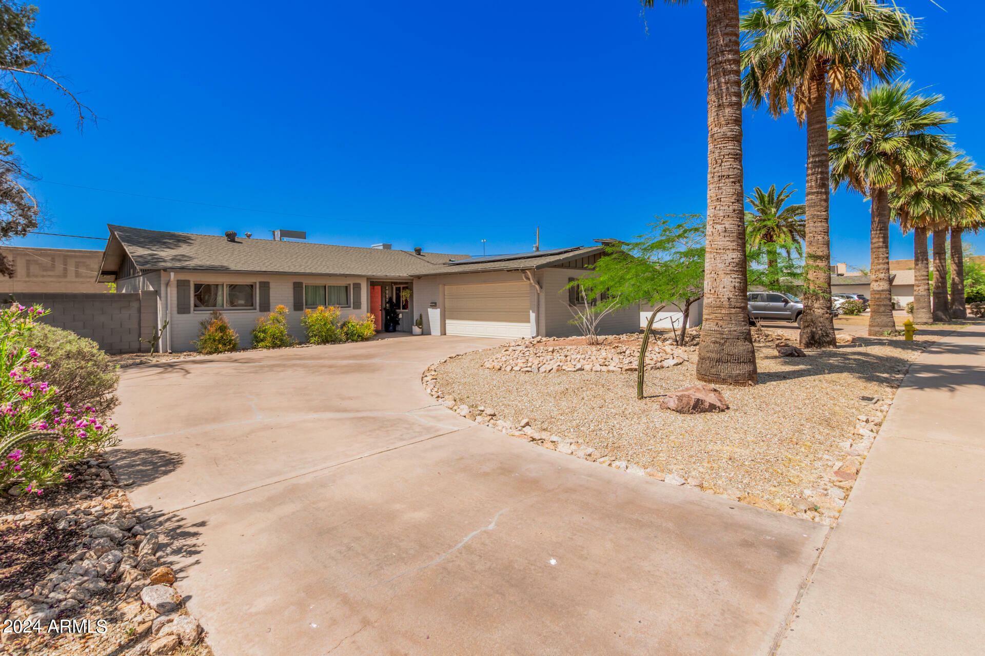 Property Photo:  131 E Riviera Drive  AZ 85282 