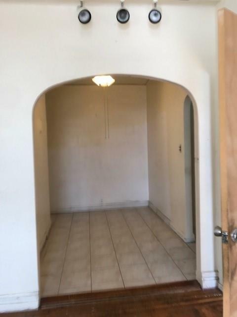 Property Photo:  2922 Barnes Avenue 5L  NY 10467 