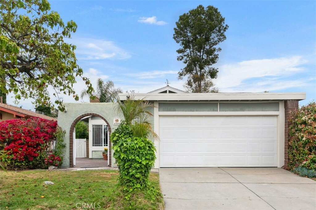 Property Photo:  27002 El Retiro  CA 92692 