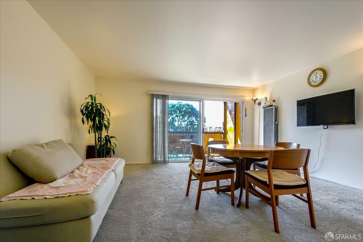 Property Photo:  1545 Geary Boulevard 3  CA 94115 