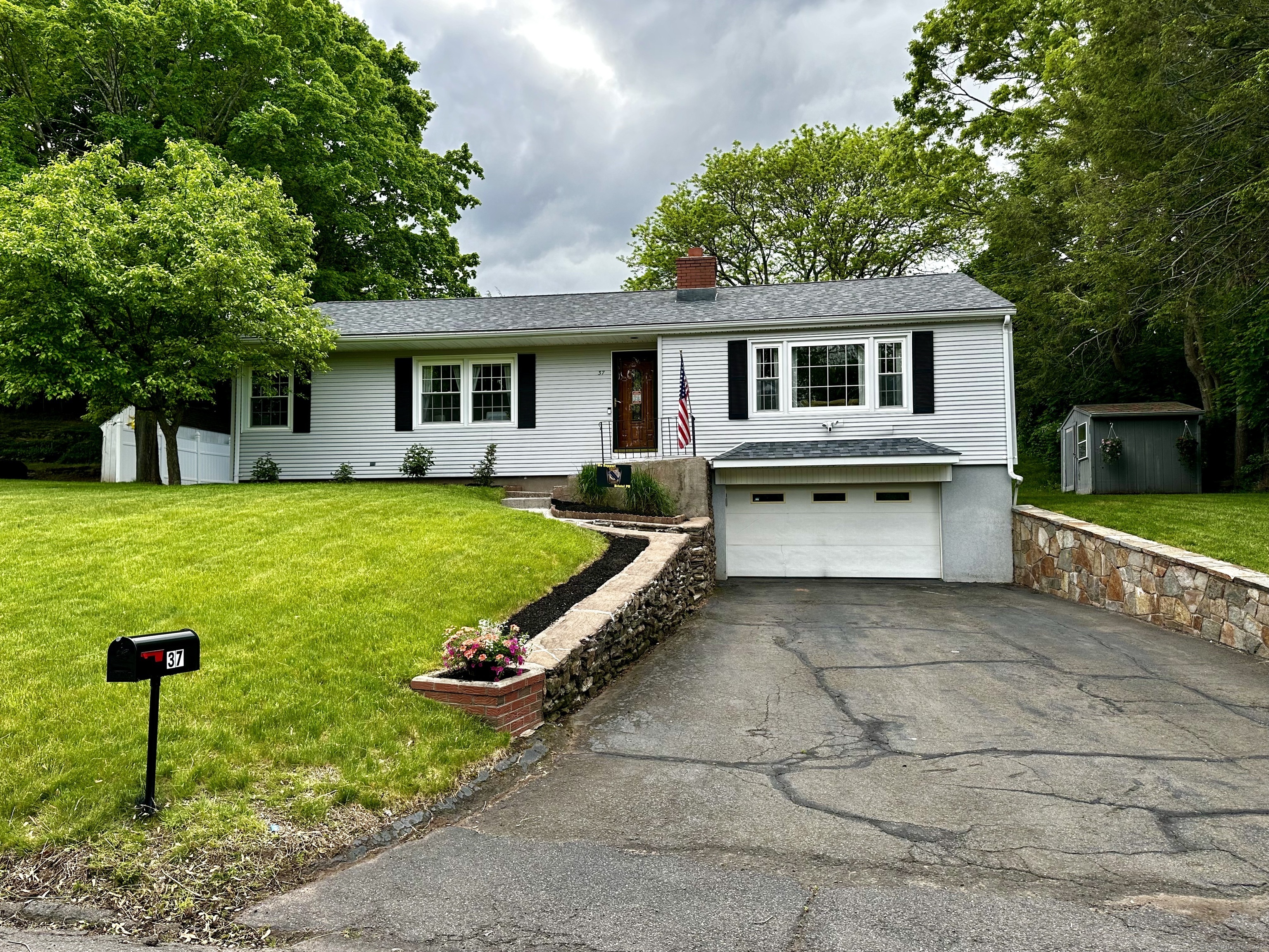 Property Photo:  37 Margarite Road  CT 06457 