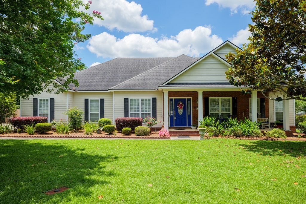 Property Photo:  3618 Victoria Dr  GA 31605 