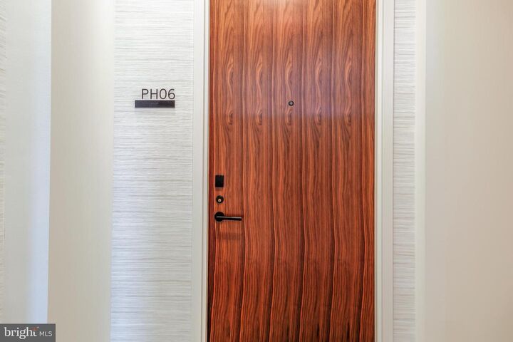 Property Photo:  255 W. Falls Station Boulevard Ph6  VA 22046 