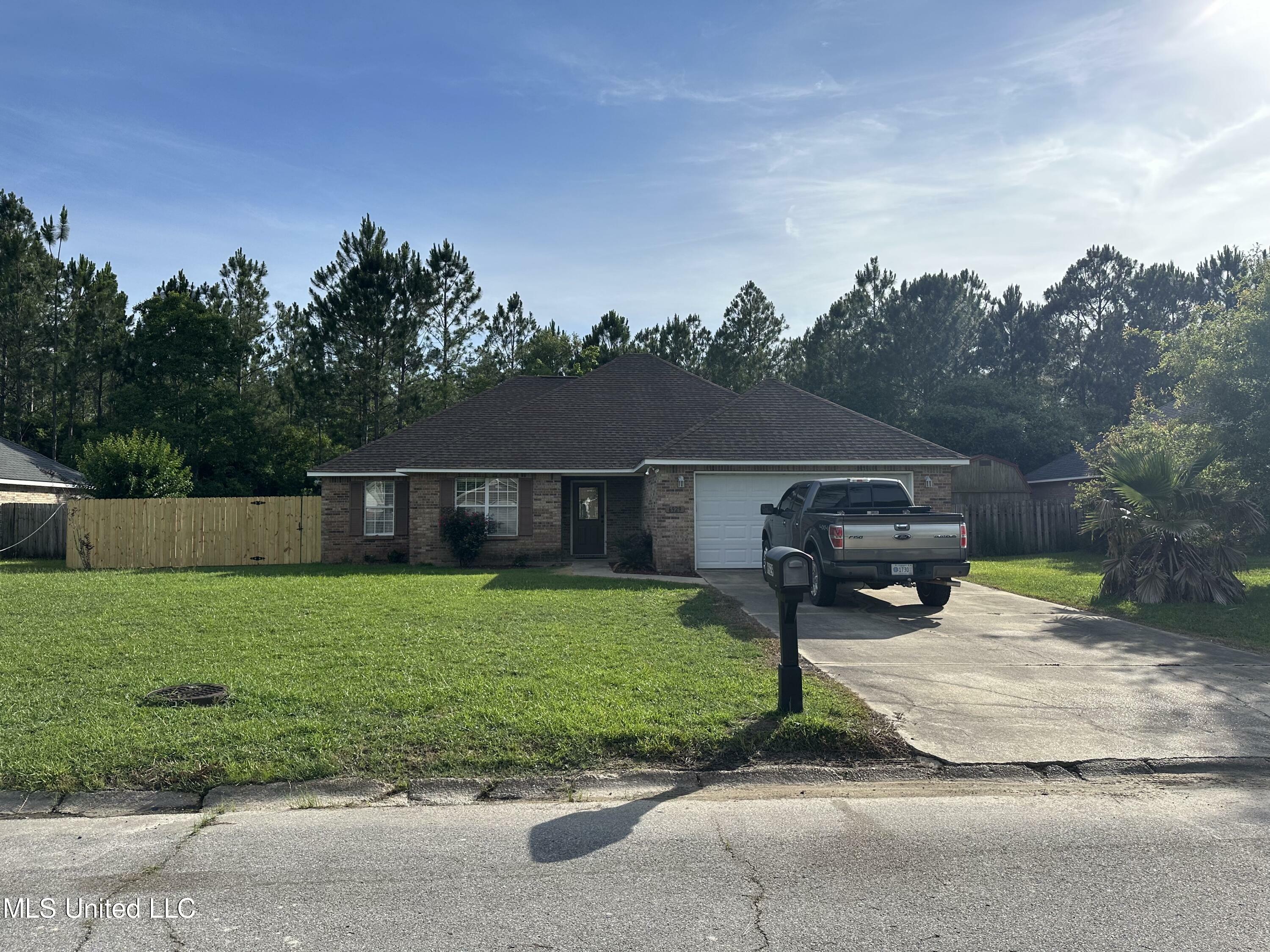 Property Photo:  6929 Pinehurst Drive  MS 39564 