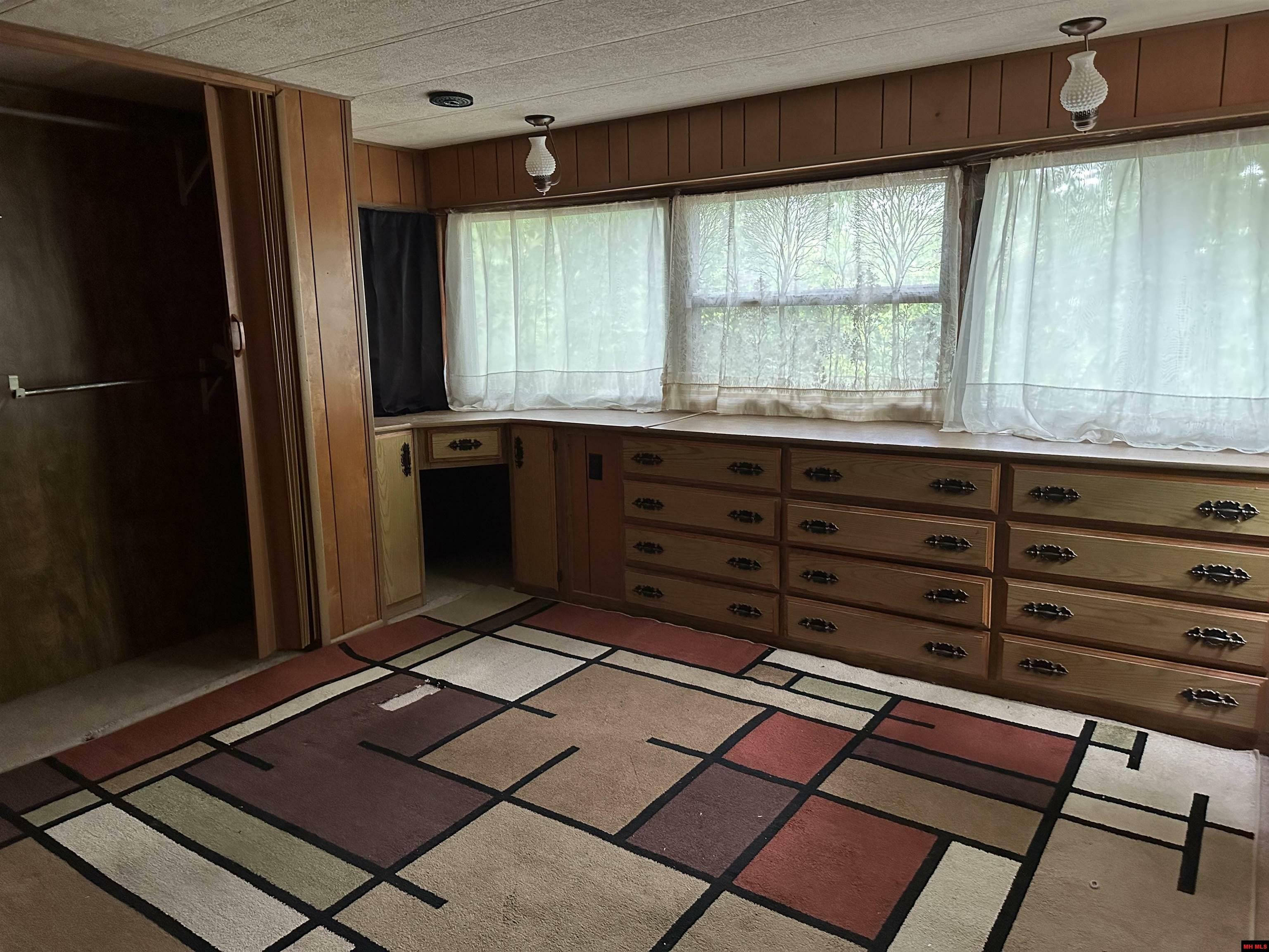 Property Photo:  105 Hickory Street  AR 72619 