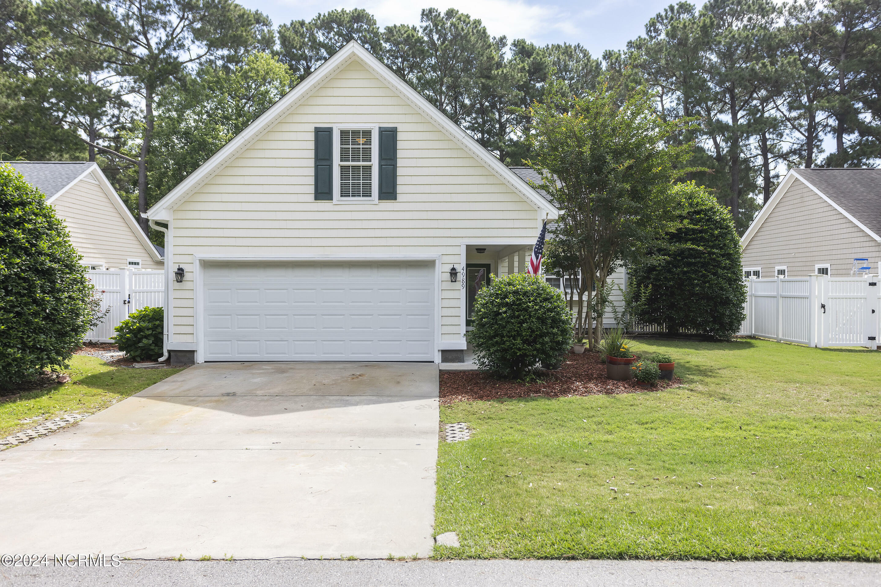 Property Photo:  4989 Glen Cove Drive SE  NC 28461 