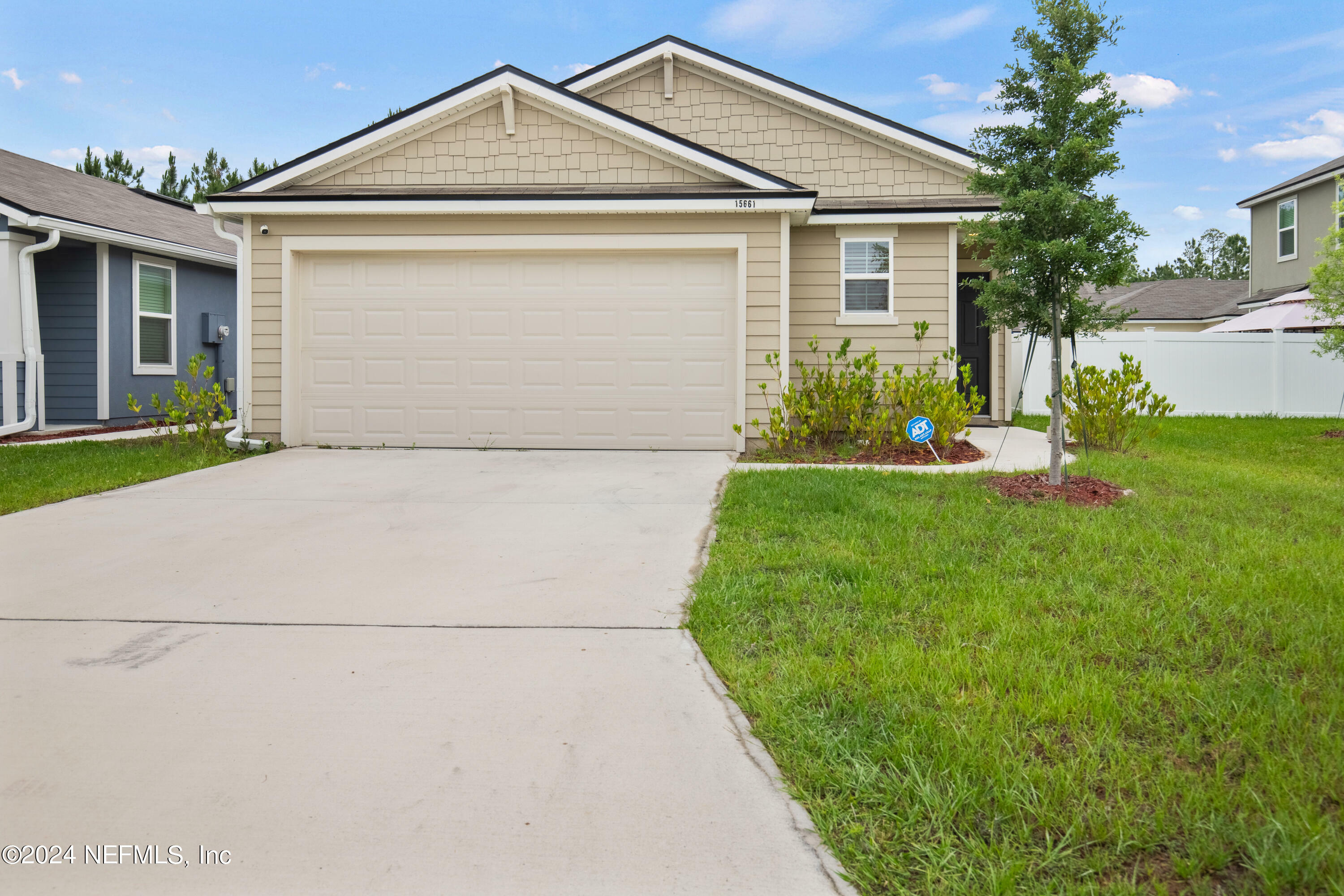 Property Photo:  15661 Strawberry Roan Court  FL 32234 