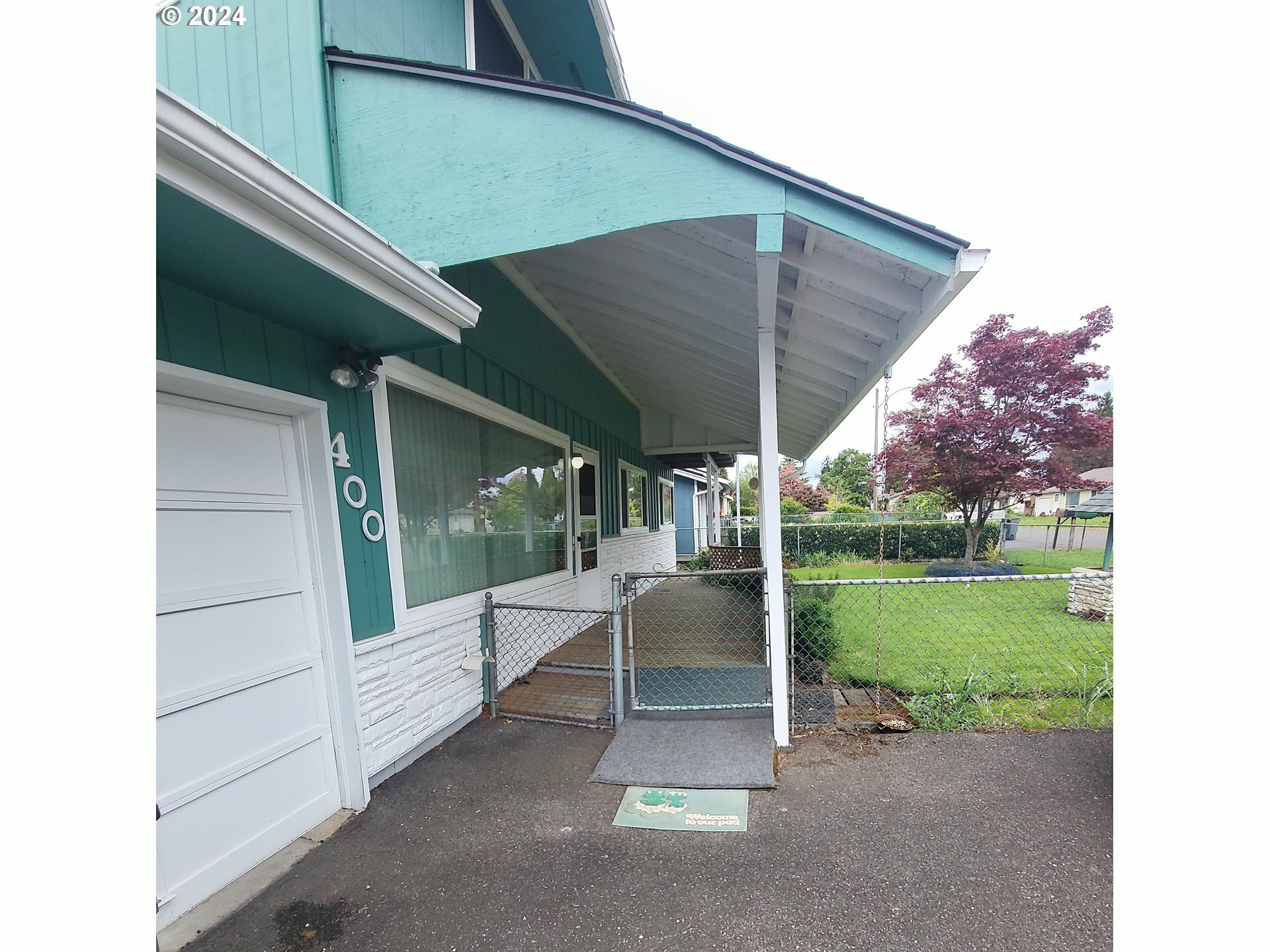 Property Photo:  400 SE 101st Ave  WA 98660 