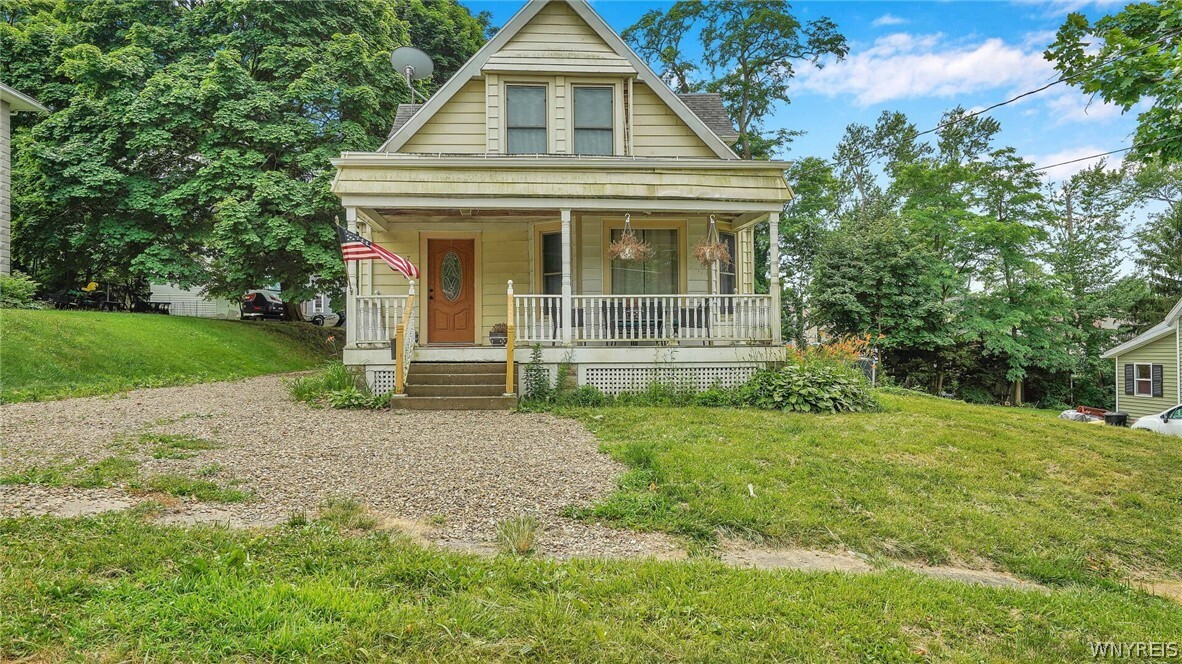 Property Photo:  17 Robinson Street  NY 14136 