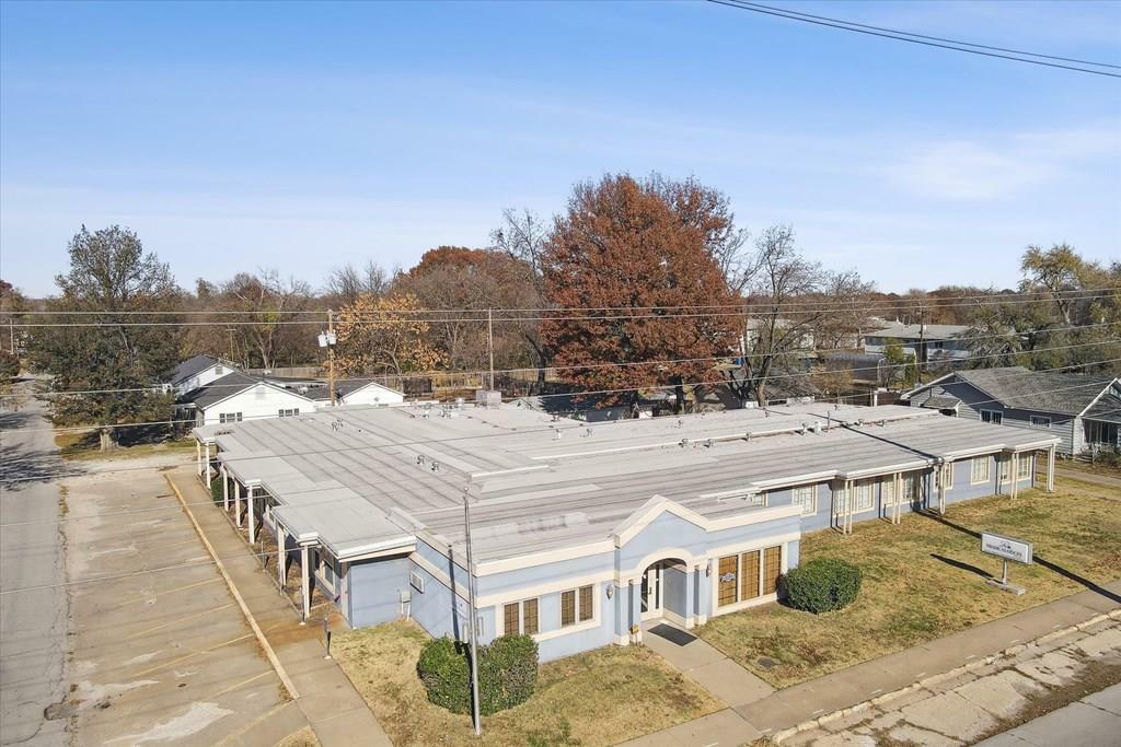 Property Photo:  720 W 1st N/A  KS 67337 