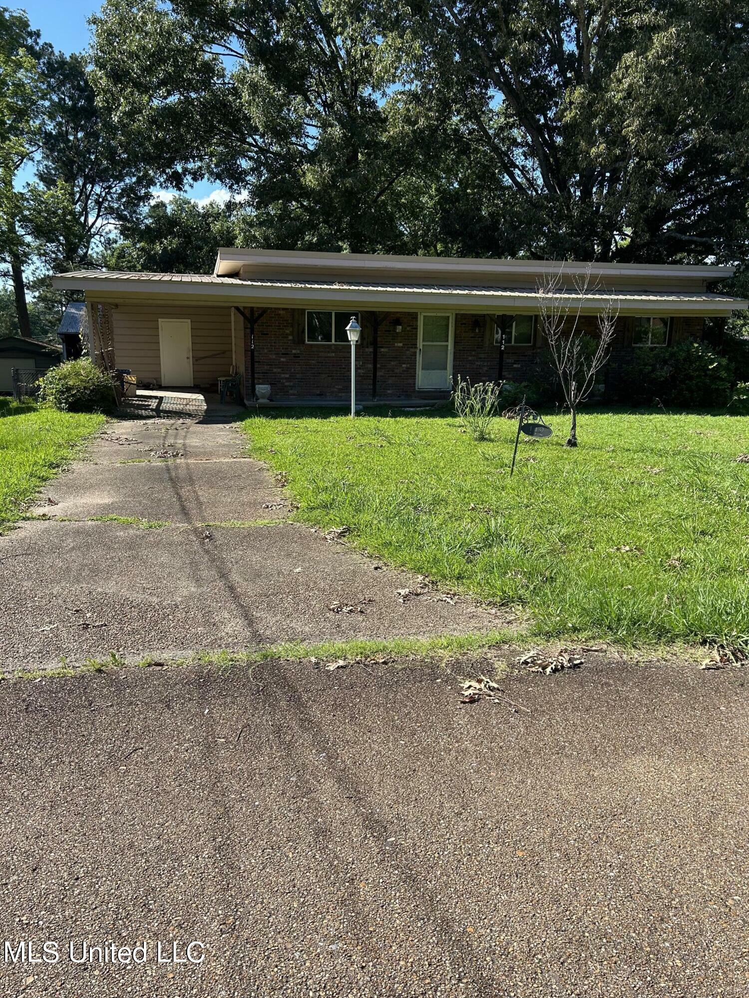 Property Photo:  112 Richland Street  MS 39218 