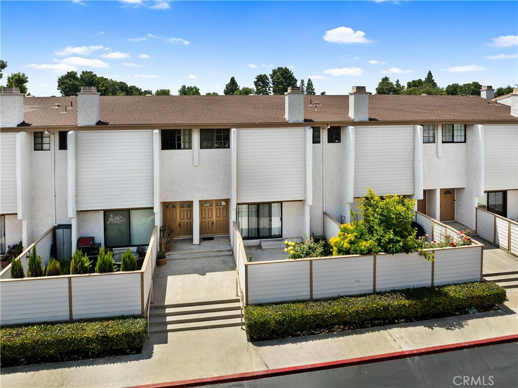 Property Photo:  21025 Lemarsh Street E27  CA 91311 